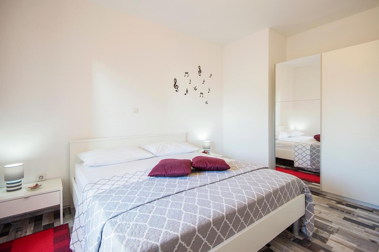 Apartments CAPE Deluxe Rtina Extérieur photo