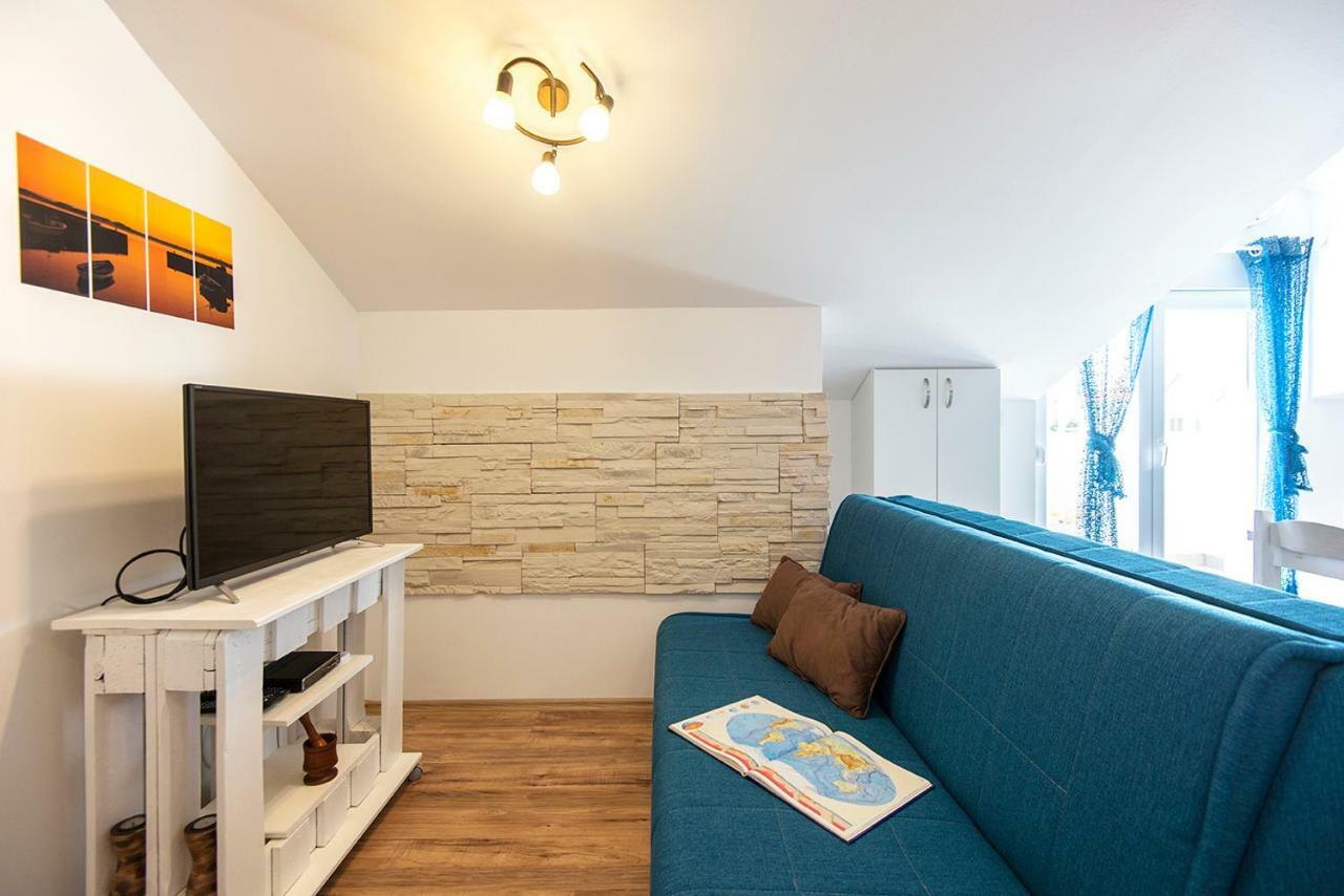 Apartments CAPE Deluxe Rtina Extérieur photo